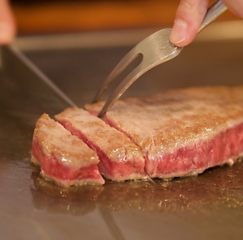 《てっぱん屋虎鉄店》海鮮×和牛こだわりの鉄板で焼くステーキは絶品♪