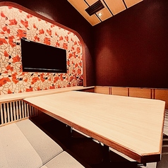 少人数用から団体様まで完全個室をご用意！落ち着いた個室をご用意させていだだいています。会社宴会や歓送迎会などに是非♪個室利用をお探しのお客様におすすめ♪３時間飲み放題となります◎当店の和の個室でゆったりと寛いで下さいませ!!会社宴会、女子会にオススメ☆