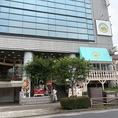 当店は全面禁煙のため、お煙草が苦手なお客様も安心してご利用いただけます。また、愛煙家のお客様にも心地よくお過ごしいただけるよう、屋外に専用の喫煙スペースをご用意しております。どなた様も気兼ねなくお過ごしいただけるよう、快適な店舗環境作りに努めております。ぜひお気軽にご利用ください◎