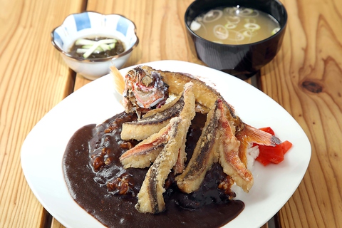 当店オリジナルメニュー！グルクンカレー！ここでしか食べられない！