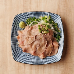 ナマじゃない!牛タン炙り刺し