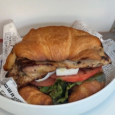 ハーブチキンとモッアレラサンド