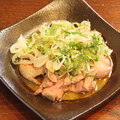 料理メニュー写真&nbsp;純和鶏のネギ塩鉄板焼き
