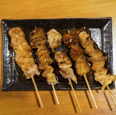 破格の195円！名物焼き鳥5本盛り合わせ