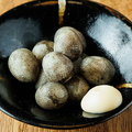 料理メニュー写真&nbsp;【オヤジのおすすめ】半熟うずら玉子黒炙り