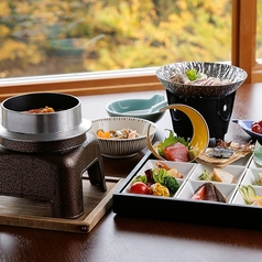 季節の鍋＆牛or海鮮釜めし～温泉と昼食を堪能できる◎