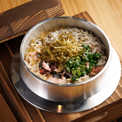 タコとしらすの釜飯