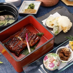 日本料理雲海の写真