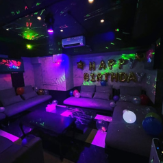 お席は38席ですが、立食等も含めて最大40名様での貸切も可能です！宴会や各種飲み会、結婚式の二次会利用等大歓迎です！ぜひご利用ください！DJブースもご利用いただけます！詳しくは店舗まで直接お問い合わせくださいませ。