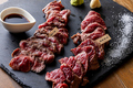料理メニュー写真&nbsp;熟成肉　ウチモモ