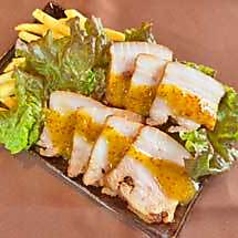 【お酒を引き立てる自慢のバルメニュー】