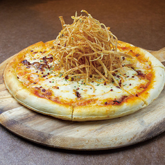 ベーコンとサクサクポテトのクリーミーコーンピザ