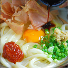 辛みそ釜玉生醤油うどん