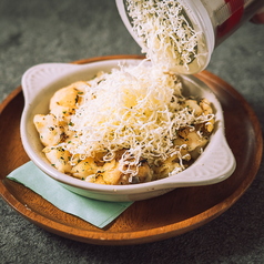 極太マカロニとじゃがいものチーズグラタン