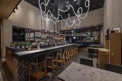 お1人様も気軽にご利用いただけるカウンター席