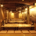 【貸切OK！広々掘りごたつ個室】開放感溢れる掘りごたつ個室を完備しております。最大50名様までご利用可能なので、新年会・同窓会等の各種宴会にぜひご利用ください。貸切でのご利用も受け付けておりますので、お気軽にお問い合わせください。
