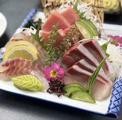 刺身三点盛り合わせ