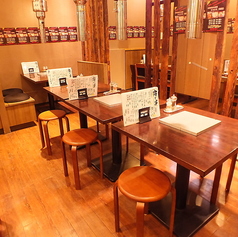 テーブル席&BOX席は最大10名様まで♪テーブル席とボックス席の間に少し空間がございますが、1組様でご案内させていただきます。あらかじめご了承ください。