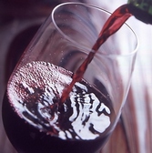 赤ワインは重いものから軽いものまで取り揃えております。