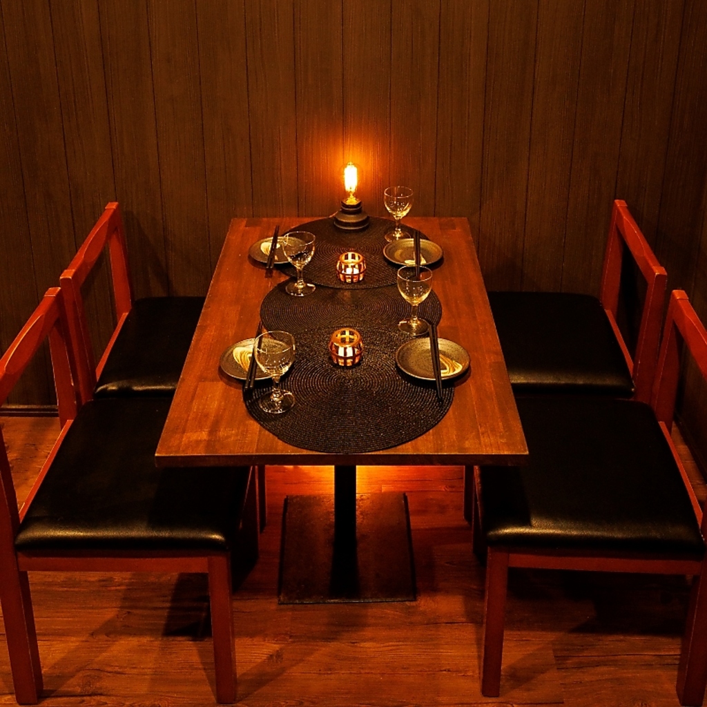 お洒落空間　2名～30名様までのテーブル席をご用意！