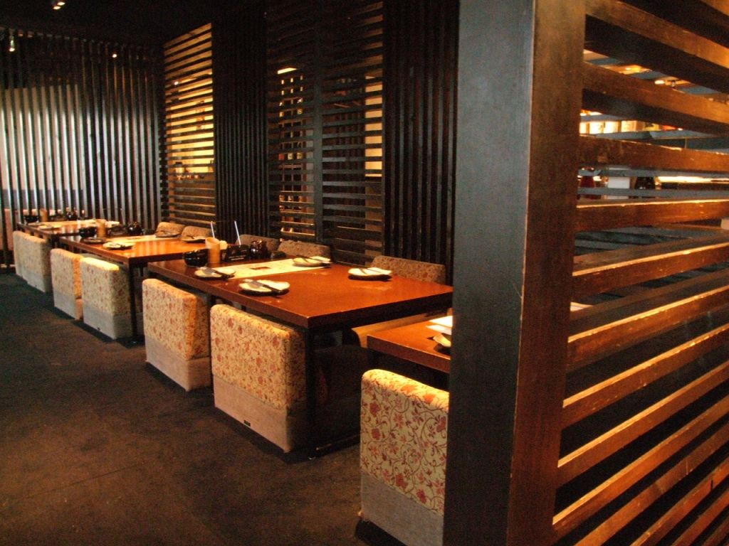 30名様までＯＫの小上がり座敷☆会社の飲み会はもちろん、同窓会等、各種宴会に◎