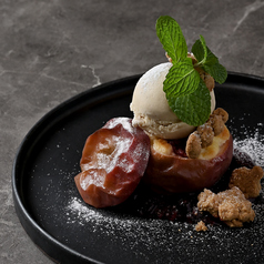 焼きりんごのクラフティ トンカ豆のアイス