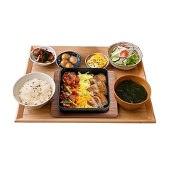 韓国料理 ホンデポチャ 横浜西口店の特集写真