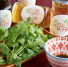 カウンター席はデートにも♪横並びのお席で2人の距離もグッと縮まります◎