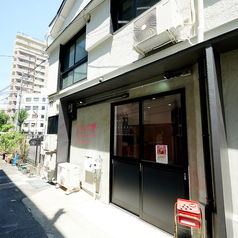 PLUS プラス 大阪中崎店の外観1