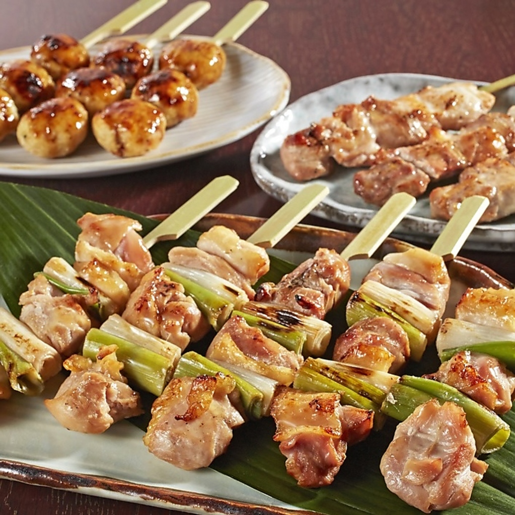 【新宿駅徒歩3分】職人技で仕上げた絶品焼き鳥！炭火の香ばしさがクセになる