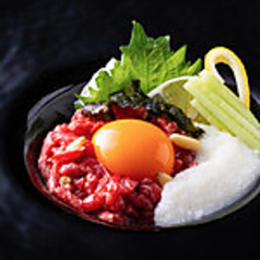 黒毛和牛 特選ユッケ山芋のせ