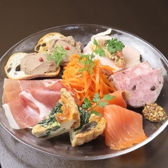 カウンタービストロ 満家の特集写真