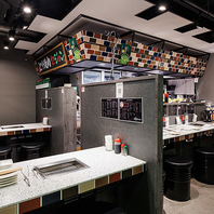 ゆったり過ごせる落ち着いた店内