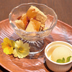 きな粉わらび餅黒みつとミニアイス