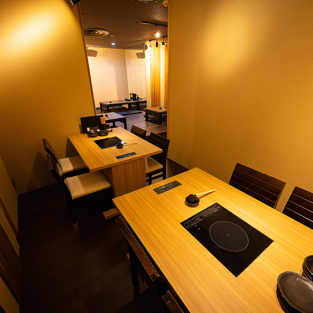 店内は清潔感のある落ち着いた和の雰囲気が漂う店内♪上本町エリアでもつ鍋は「いっぱち」