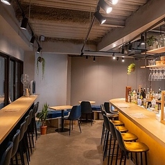 落ち着いた雰囲気の店内は、デートや女子会にもぴったりです。心ゆくまでお食事と会話をお楽しみください。