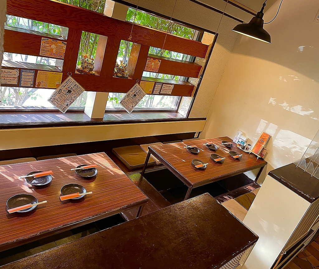 12名で宴会も可能な掘りごたつ席！団体様も大歓迎です！