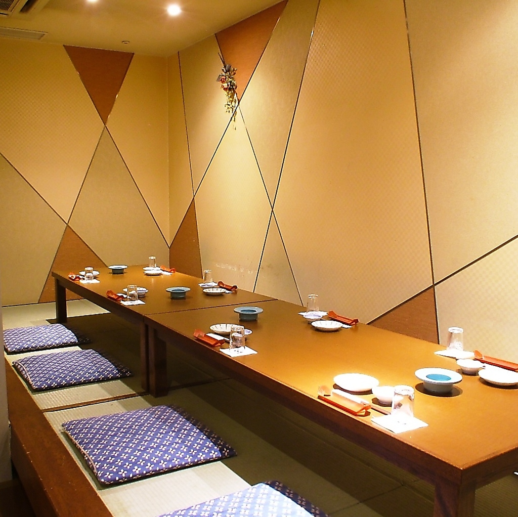 大規模な飲み会にも対応可能！会社宴会や女子会、慰労会などにぴったりなお座敷をご用意しています◎