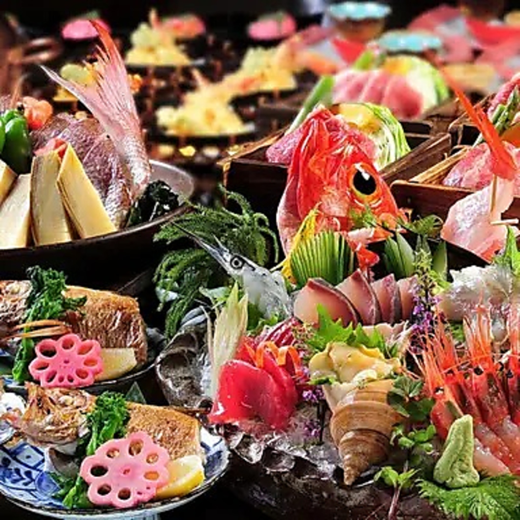 新鮮な海鮮料理から炭火の焼き鳥まで幅広い和食料理の完全個室居酒屋♪