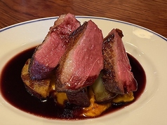 マグレ鴨のロースト 赤ワインソース