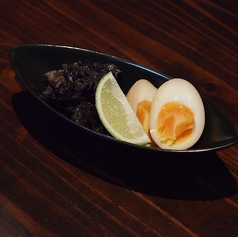 和牛ソフトジャーキーと半熟煮卵の盛り合わせ