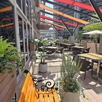 広々なお席は大人数でもお子様連れでも安心です♪