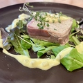 料理メニュー写真&nbsp;田舎風ミートパテ ピクルス入りオランデーズソース