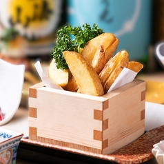 皮付きポテトフライ