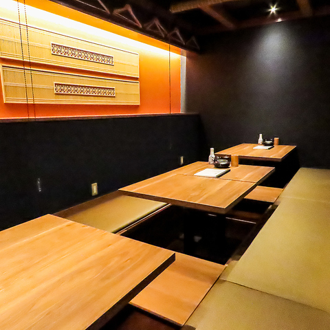 �R�R�����V