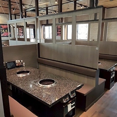 あみやき亭Plus 浜松曳馬店の雰囲気2