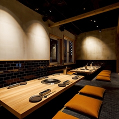 団体様用掘り炬燵【大阪/なんば/難波/心斎橋/韓国料理/焼肉/黒毛和牛/神戸牛/ランチ/昼飲み/ユッケ/サンナッチ/ユッケタンタンイ/タン/ハラミ/個室/誕生日/半個室/鍋/忘年会/新年会/宴会/寿司/なんばパークス/飲み放題/サムギョプサル/力丸/牛角/食べ放題/食べ飲み放題】