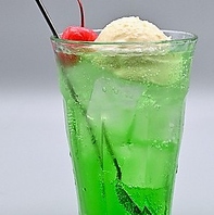 料理に合う多彩なドリンクをご用意しております。