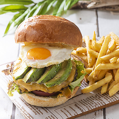 アボカドチーズバーガーの写真