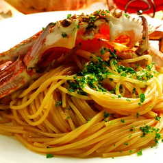 丸ごと渡り蟹のトマトクリームパスタ